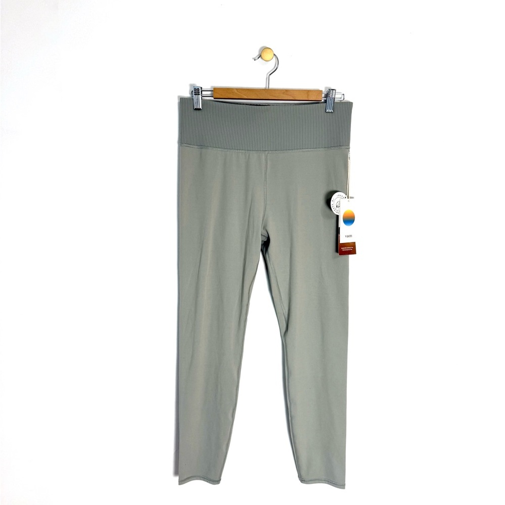NWT-Vuori Rib Studio Legging Size XL
Women's Color-Eucalyptus - Picture 2 of 7